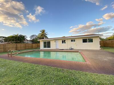 124 NW 9th Street, Boca Raton, FL 33432