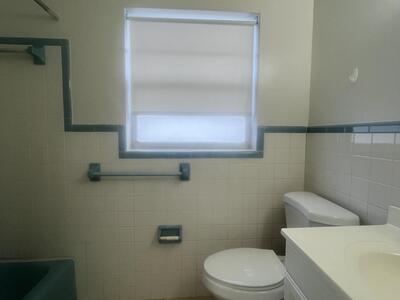 1017 SE 3rd Street, Deerfield Beach, FL 33441