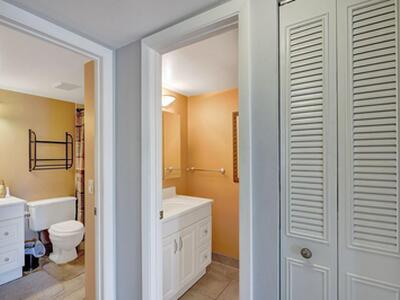 5900 Whispering Pine Way, Greenacres, FL 33463