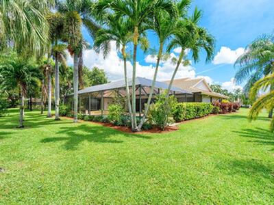 9405 Dundee Drive, Lake Worth, FL 33467