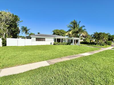 2201 NE 5th Avenue, Boca Raton, FL 33431