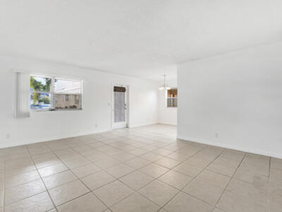 541 Saxony L, Delray Beach, FL 33446