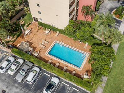 2400 NE 10th Street, Pompano Beach, FL 33062