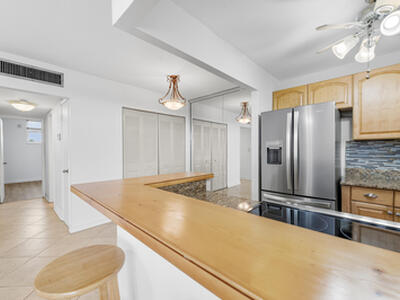 2400 NE 10th Street, Pompano Beach, FL 33062