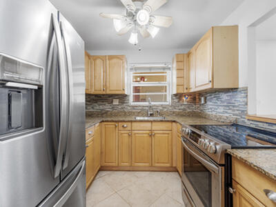 2400 NE 10th Street, Pompano Beach, FL 33062