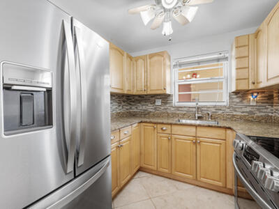 2400 NE 10th Street, Pompano Beach, FL 33062