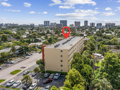 2400 NE 10th Street, Pompano Beach, FL 33062