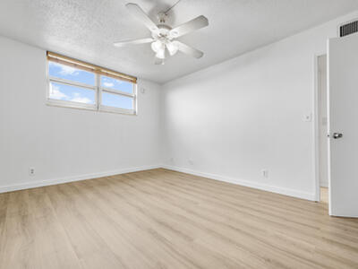 2400 NE 10th Street, Pompano Beach, FL 33062