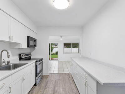 430 NE 49th Street, Fort Lauderdale, FL 33334