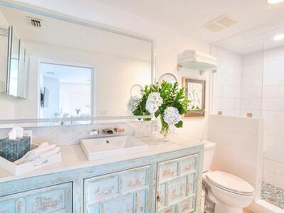 246 Elwa Place, West Palm Beach, FL 33405