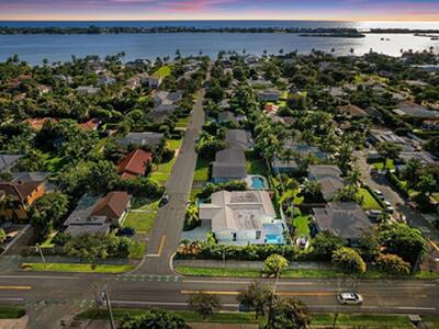 246 Elwa Place, West Palm Beach, FL 33405