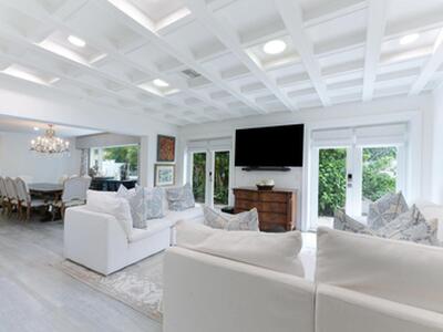 246 Elwa Place, West Palm Beach, FL 33405