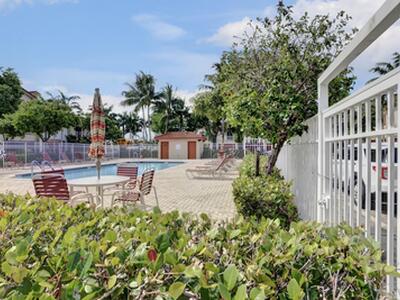 117 E Prive Circle, Delray Beach, FL 33445