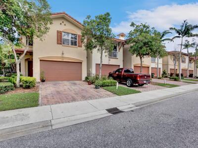 117 E Prive Circle, Delray Beach, FL 33445