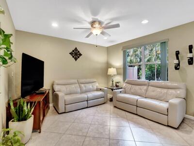 117 E Prive Circle, Delray Beach, FL 33445