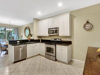 117 E Prive Circle, Delray Beach, FL 33445