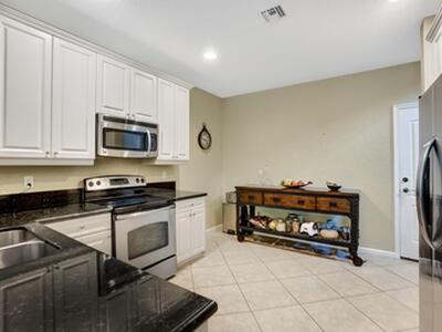 117 E Prive Circle, Delray Beach, FL 33445