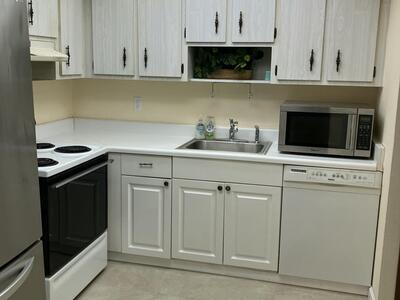 950 S Kanner Highway, Stuart, FL 34994