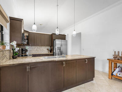 6100 Manchester Lane, Davie, FL 33331