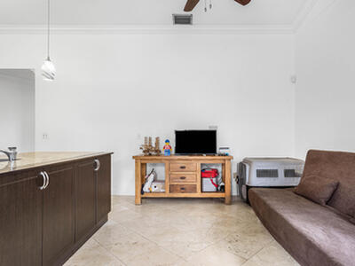 6100 Manchester Lane, Davie, FL 33331