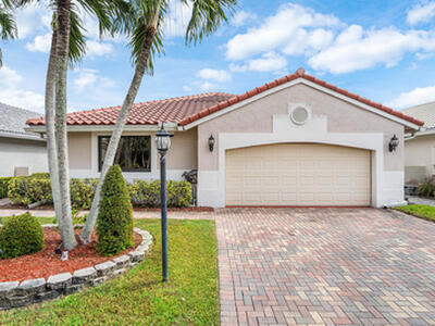 6100 Manchester Lane, Davie, FL 33331