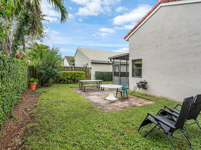 6100 Manchester Lane, Davie, FL 33331