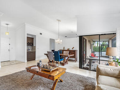 6100 Manchester Lane, Davie, FL 33331