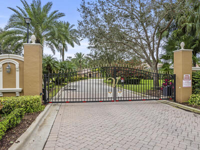 801 SW Classico Court, Port Saint Lucie, FL 34986