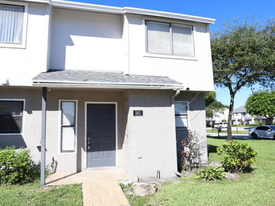 101 Shoreview Drive, Greenacres, FL 33463