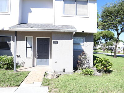101 Shoreview Drive, Greenacres, FL 33463