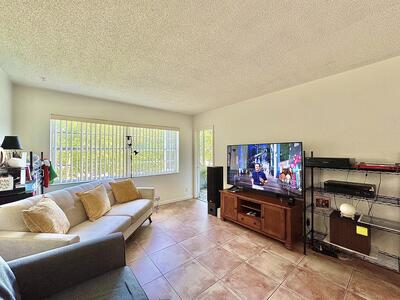 5181 W Oakland Park Boulevard, Lauderdale Lakes, FL 33313