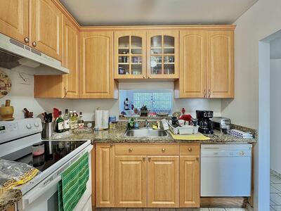 5181 W Oakland Park Boulevard, Lauderdale Lakes, FL 33313