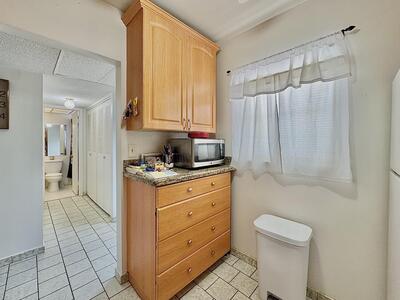 5181 W Oakland Park Boulevard, Lauderdale Lakes, FL 33313