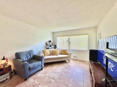 5181 W Oakland Park Boulevard, Lauderdale Lakes, FL 33313