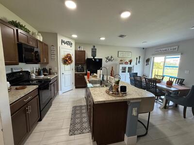 715 E Pomegranate Place, Fort Pierce, FL 34981