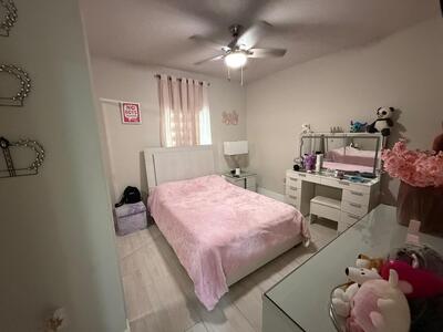 715 E Pomegranate Place, Fort Pierce, FL 34981