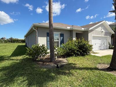 715 E Pomegranate Place, Fort Pierce, FL 34981