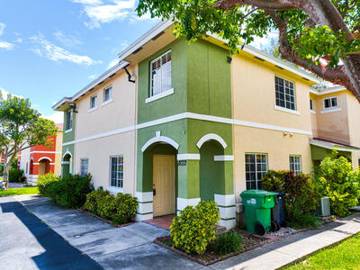 18712 SW 100 Avenue, Cutler Bay, FL 33157