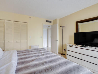 5279 Fountains Drive S, Lake Worth, FL 33467