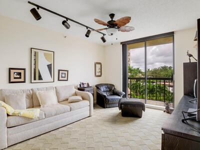 5279 Fountains Drive S, Lake Worth, FL 33467