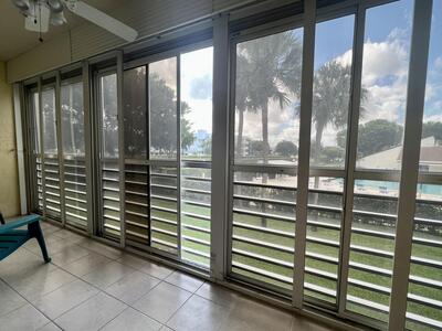 3154 Via Poinciana, Lake Worth, FL 33467