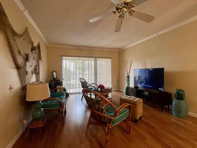 3154 Via Poinciana, Lake Worth, FL 33467