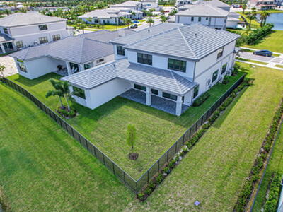 10026 Skyloft Street, Palm Beach Gardens, FL 33412