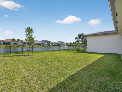 10026 Skyloft Street, Palm Beach Gardens, FL 33412