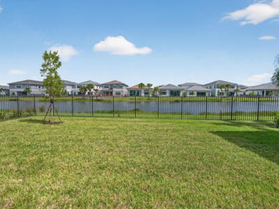 10026 Skyloft Street, Palm Beach Gardens, FL 33412