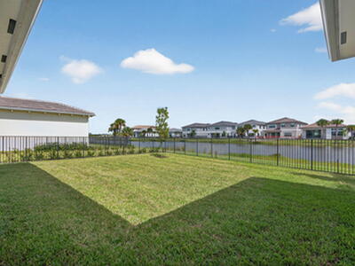 10026 Skyloft Street, Palm Beach Gardens, FL 33412