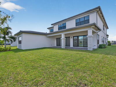 10026 Skyloft Street, Palm Beach Gardens, FL 33412