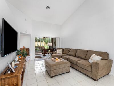 8084 Summer Shores Drive, Delray Beach, FL 33446