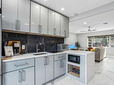 711 SE 2nd Street, Delray Beach, FL 33483