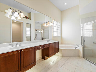 195 Sedona Way, Palm Beach Gardens, FL 33418